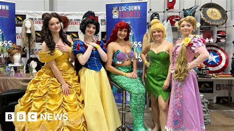 ni comic con|Comic Con NI returns to Lisburn with crowds of thousands .